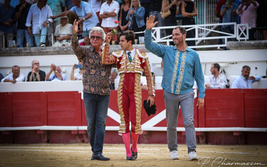 BEZIERS (14.08.2023, tarde) – Jour de gloire sur le Plateau de Valras ! CARLOS OLSINA gracie “Revilla” un grand toro de Margé !